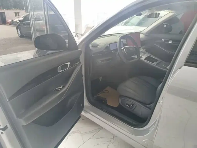 Geely Galaxy E5 — Фото автомобиля 15