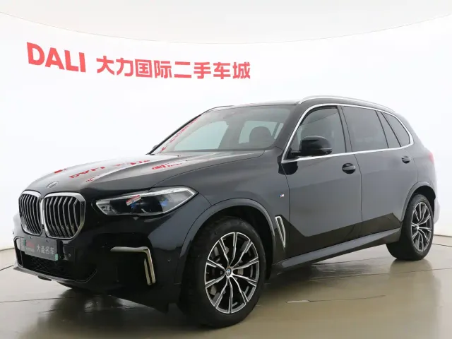 Фотография автомобиля — BMW X5