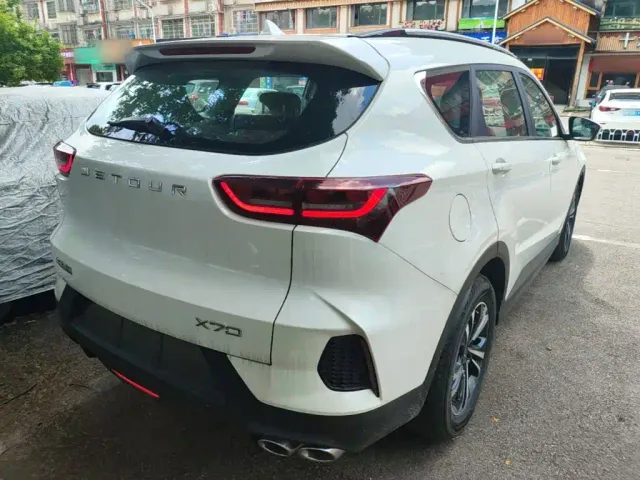 Jetour X70 — Фото автомобиля 6