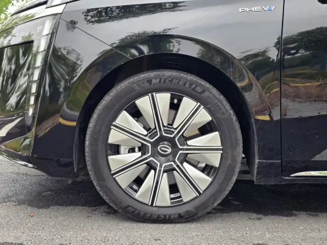 GAC Trumpchi E8 — Фото автомобиля 27