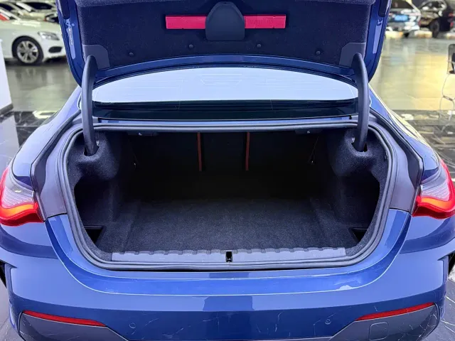 BMW 4 Series — Фото автомобиля 17