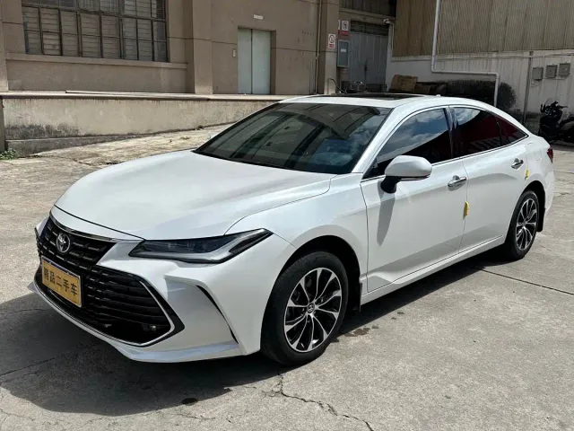 Toyota Avalon — Фото автомобиля 2