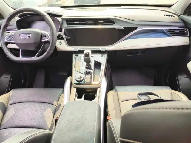 Geely Boyue — Фото автомобиля 12