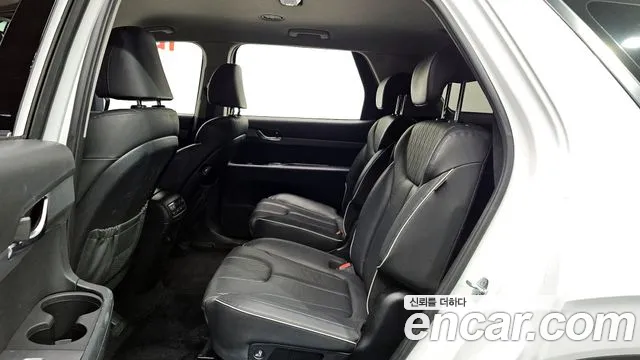 Hyundai Palisade Palisade Дизель 2.2 2WD — Фото автомобиля 12