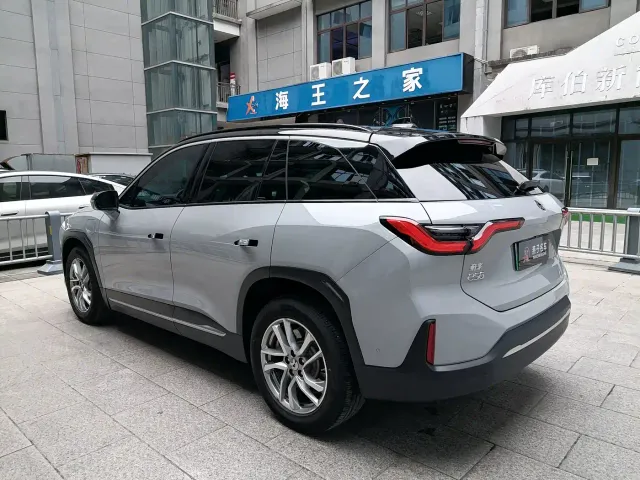 Nio ES6 — Фото автомобиля 5