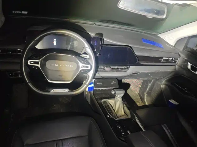 Wuling Victory — Фото автомобиля 12