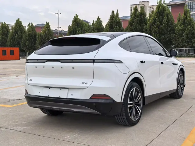 Xpeng G6 — Фото автомобиля 9