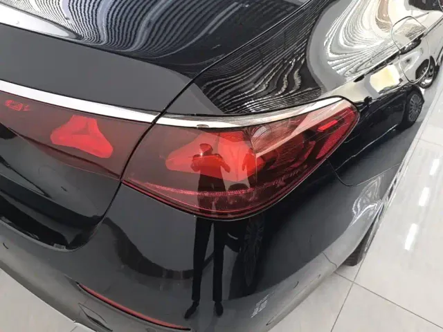 Mercedes-Benz E-Class — Фото автомобиля 7