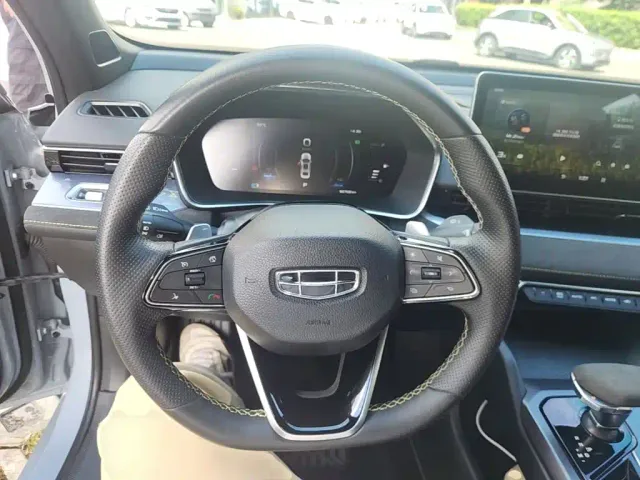 Geely Xingrui — Фото автомобиля 10