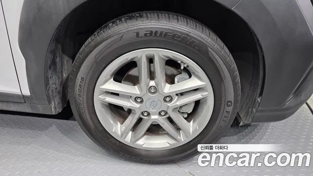 Hyundai Kona Новый Kona Бензин 2.0 2WD — Фото автомобиля 21