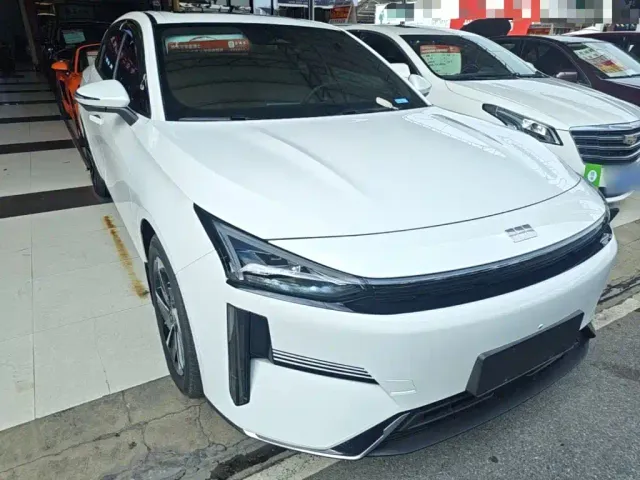 Geely Galaxy L6 — Фото автомобиля 3