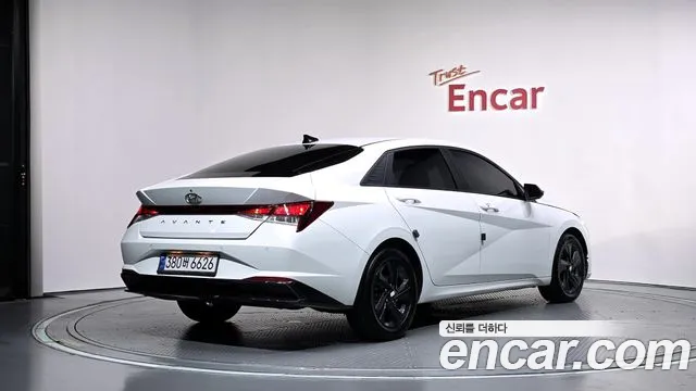 Hyundai Avante CN7 — Фото автомобиля 2
