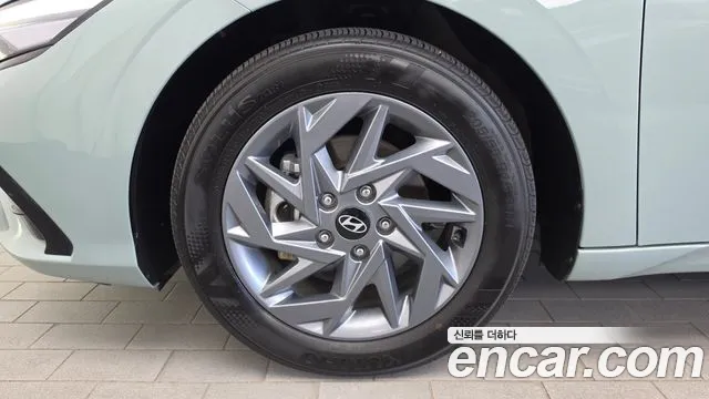 Hyundai Avante CN7 — Фото автомобиля 5