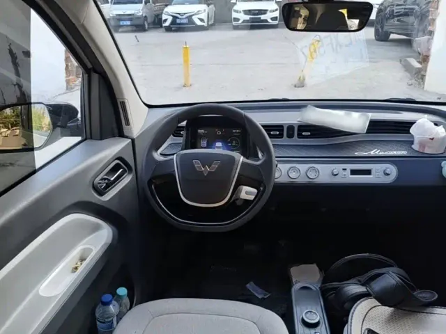 Wuling Hongguang Mini EV — Фото автомобиля 10