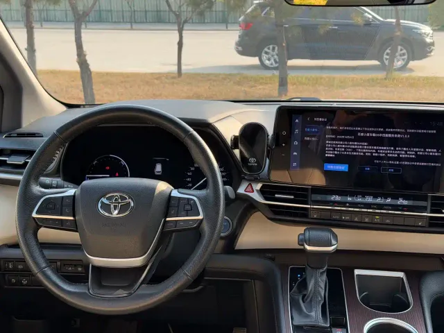 Toyota Granvia — Фото автомобиля 8