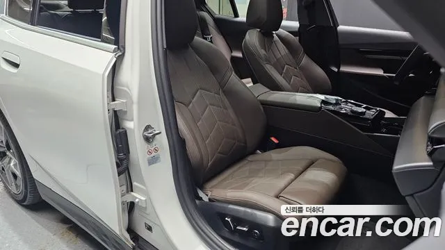 BMW 5-Series — Фото автомобиля 24