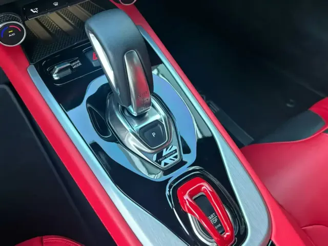 Lotus Cars EMIRA 2021 2.0T DCT First Edition — Фото автомобиля 7