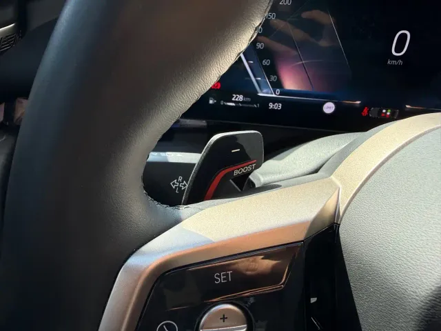 BMW 5 Series — Фото автомобиля 16