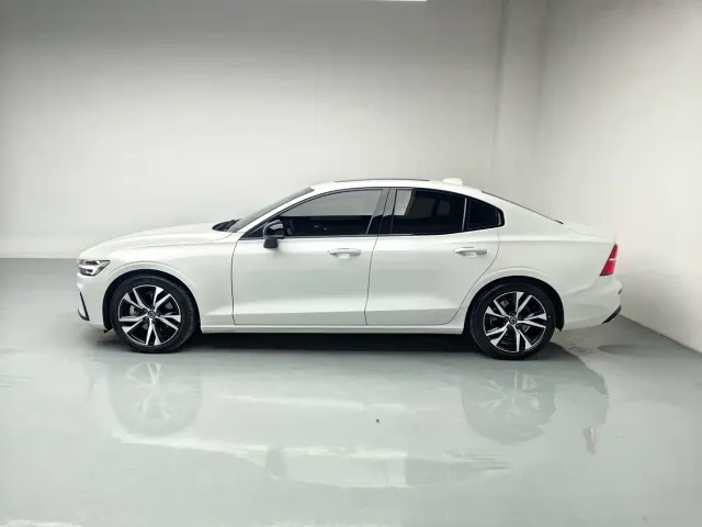 Volvo S60 — Фото автомобиля 13