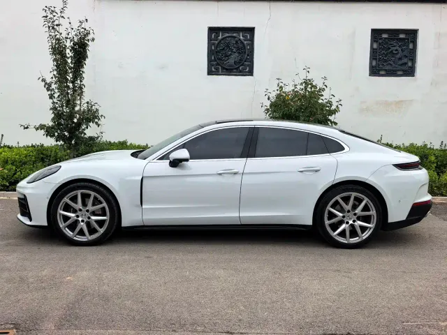 Porsche Panamera — Фото автомобиля 14
