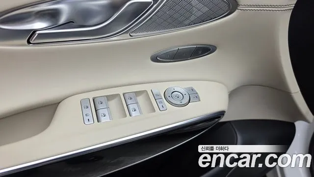 Genesis GV70 — Фото автомобиля 29