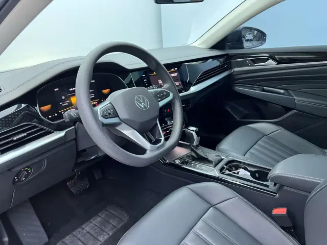 Volkswagen Passat — Фото автомобиля 10
