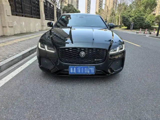 Jaguar XFL — Фото автомобиля 2