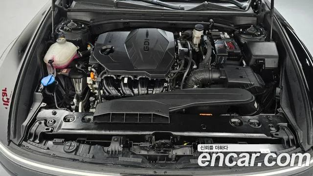 Hyundai Grandeur Grandeur (GN7) 2.5 Бензин 2WD — Фото автомобиля 5