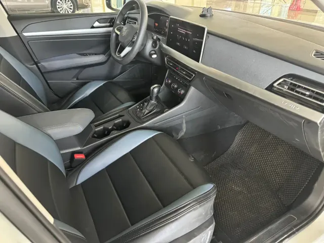 Volkswagen Lavida — Фото автомобиля 19