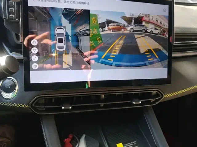 Lynk & Co 03 — Фото автомобиля 12