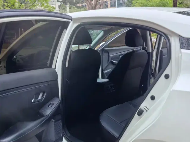 Nissan Sylphy — Фото автомобиля 4