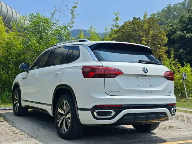 Volkswagen Tayron GTE Plug-in Hybrid — Фото автомобиля 4