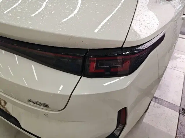 Changan Qiyuan A05 — Фото автомобиля 7