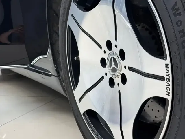 Mercedes-Benz S-Class — Фото автомобиля 12