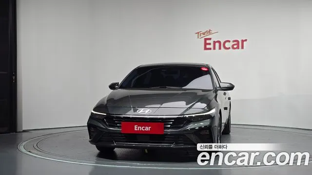 Hyundai Avante CN7 — Фото автомобиля 3