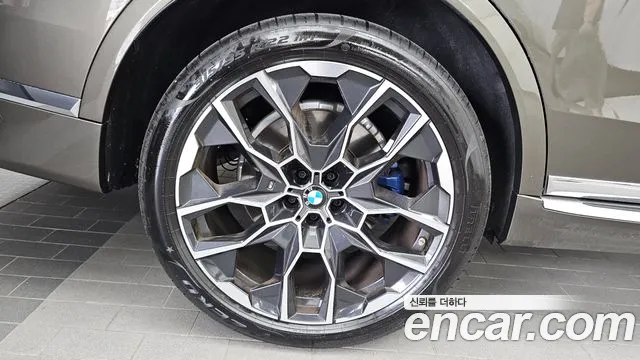 BMW X7 — Фото автомобиля 5