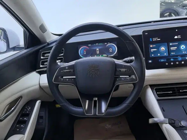 BYD Qin L — Фото автомобиля 15