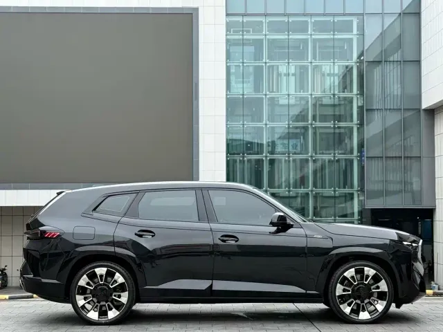 BMW XM — Фото автомобиля 6