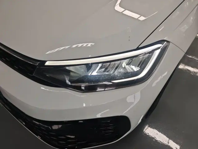 Volkswagen Lavida — Фото автомобиля 17