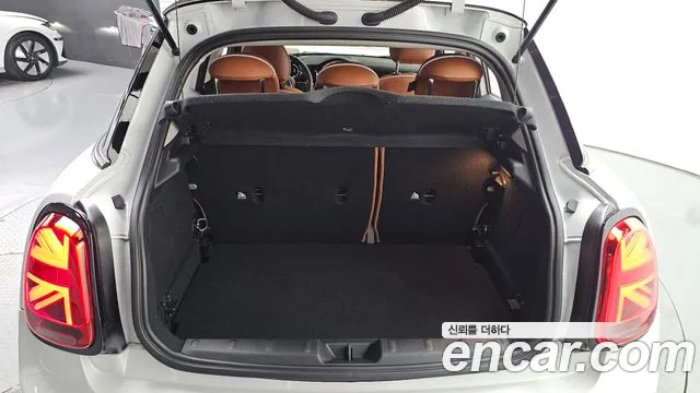 MINI Cooper — Фото автомобиля 26