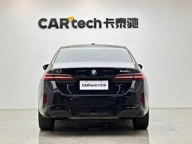 BMW 5 Series — Фото автомобиля 4