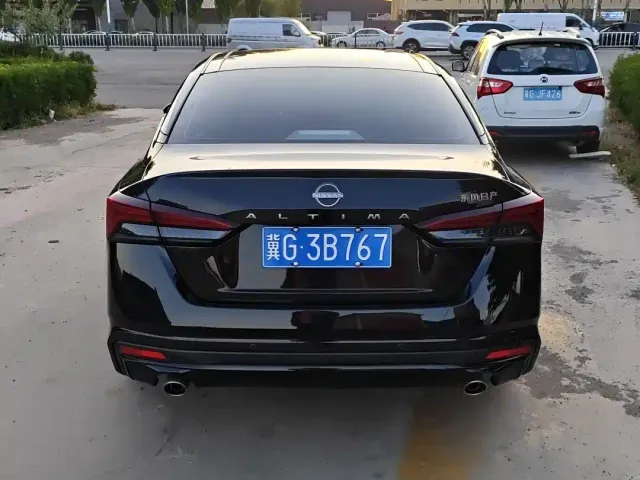 Nissan Teana — Фото автомобиля 13