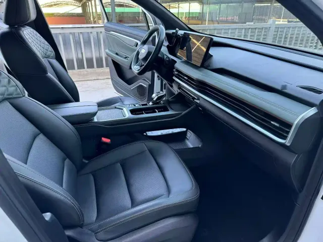 Geely Haoyue L — Фото автомобиля 8