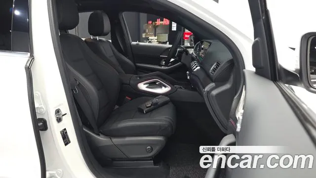 Mercedes-Benz GLE-Class — Фото автомобиля 17