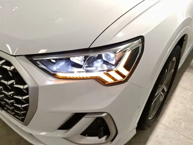 Audi Q3 — Фото автомобиля 23