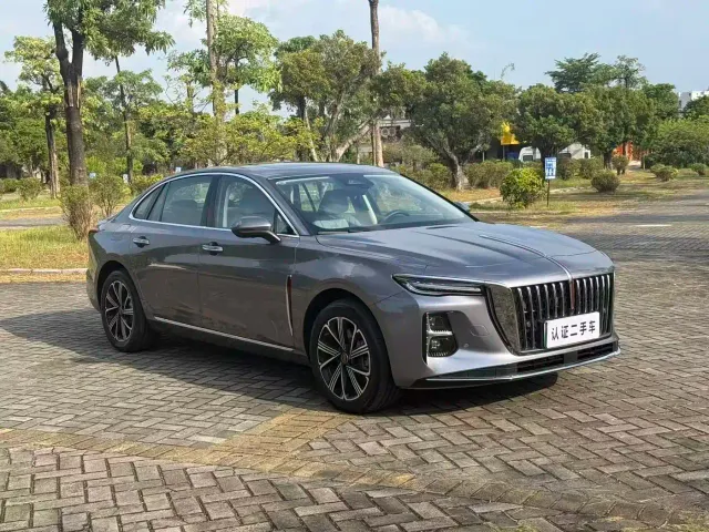 Hongqi H5 PHEV — Фото автомобиля 3