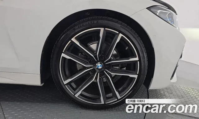 BMW 4 Series G22 — Фото автомобиля 6