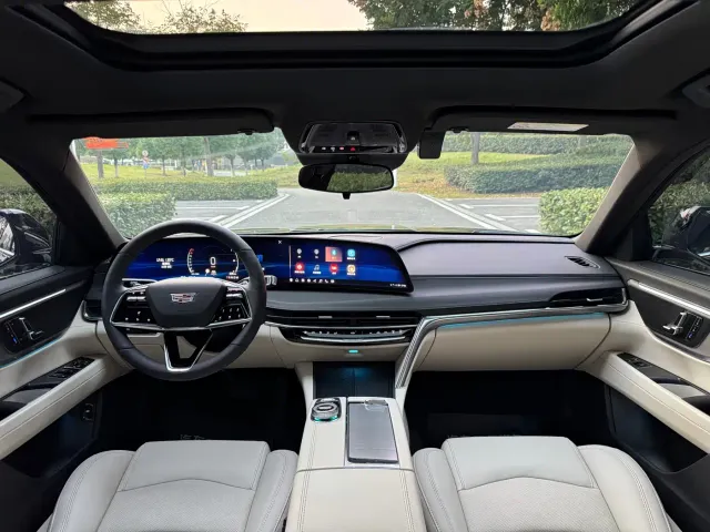 Cadillac CT6 — Фото автомобиля 17