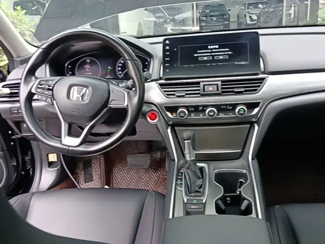Honda Accord — Фото автомобиля 9