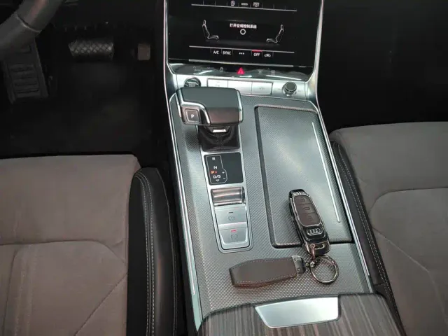 Audi A6L — Фото автомобиля 9